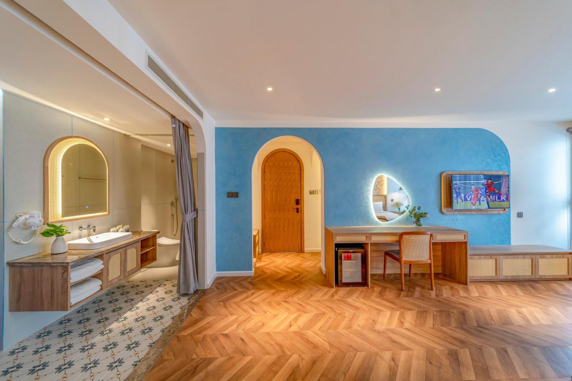V Boutique Hotel - Complimentary Refreshments Вунгтау Екстер'єр фото