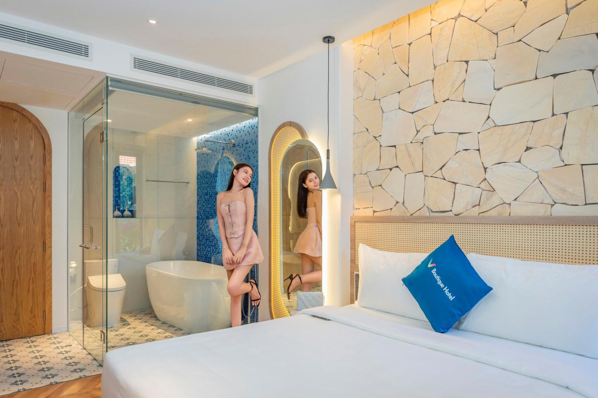 V Boutique Hotel - Complimentary Refreshments Вунгтау Екстер'єр фото