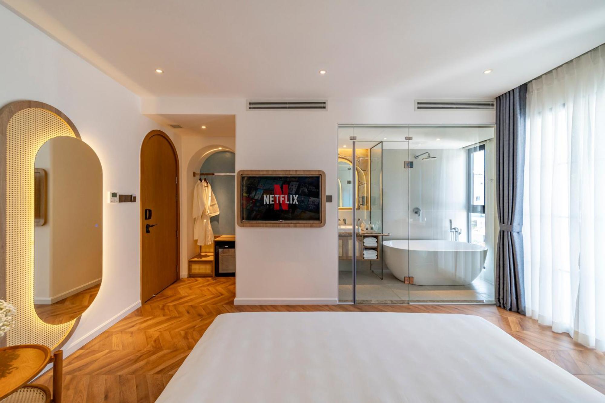 V Boutique Hotel - Complimentary Refreshments Вунгтау Екстер'єр фото