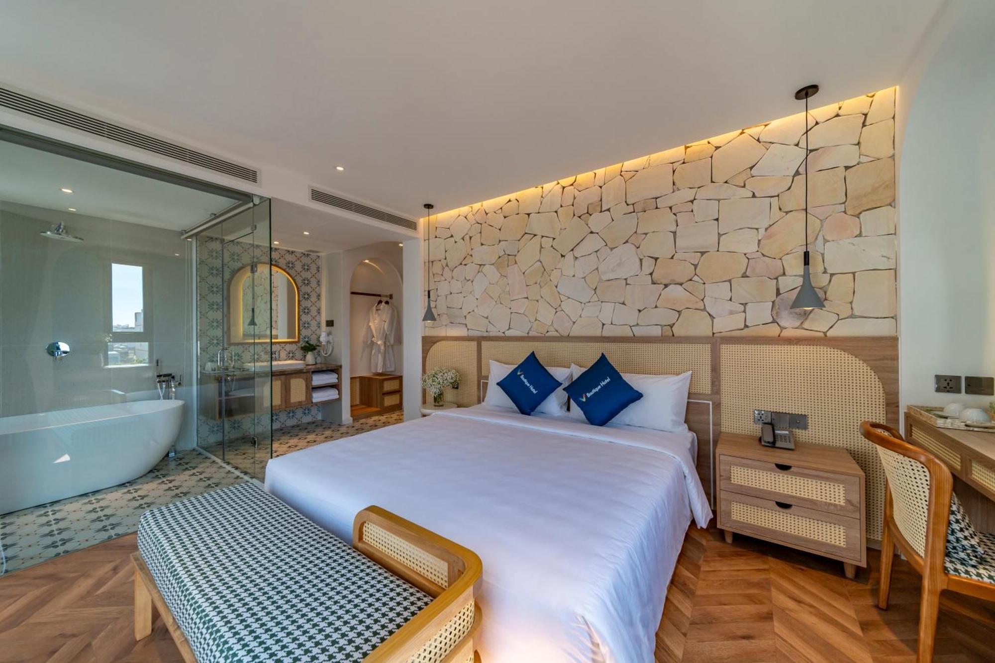 V Boutique Hotel - Complimentary Refreshments Вунгтау Екстер'єр фото